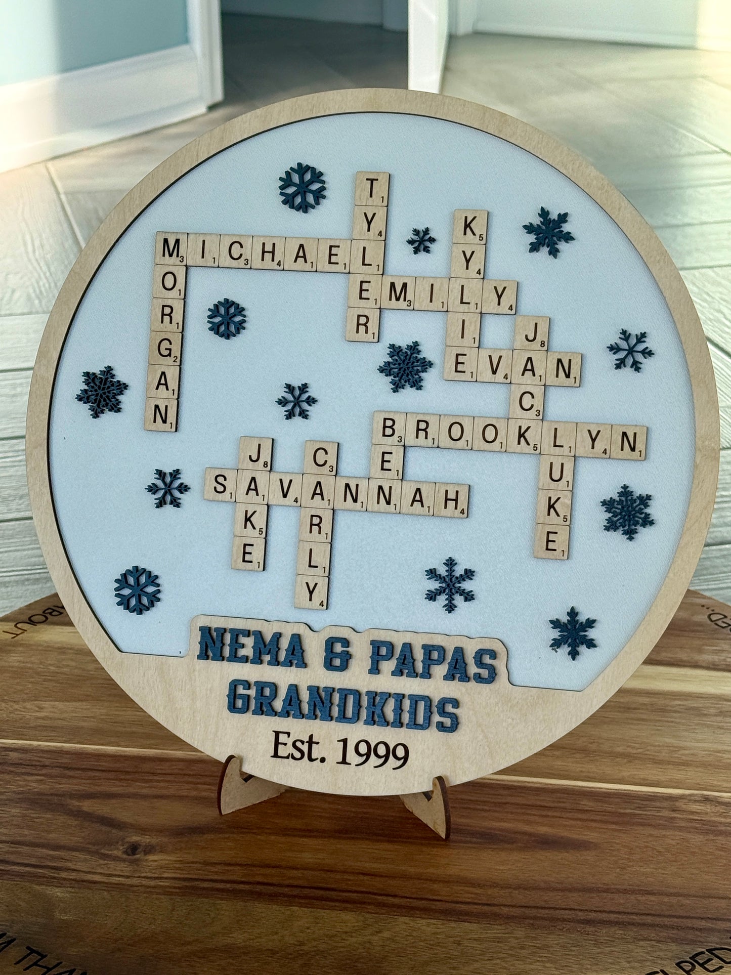 12" Crossword Display