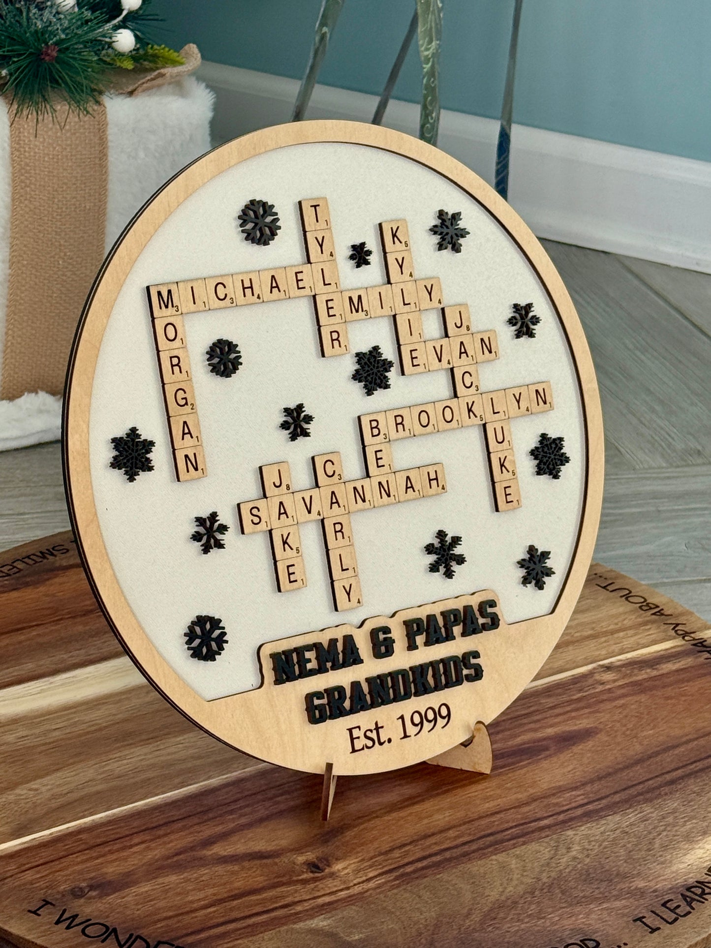 12" Crossword Display